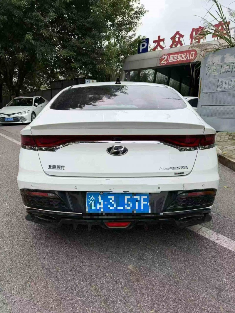 重庆19年现代菲斯塔8