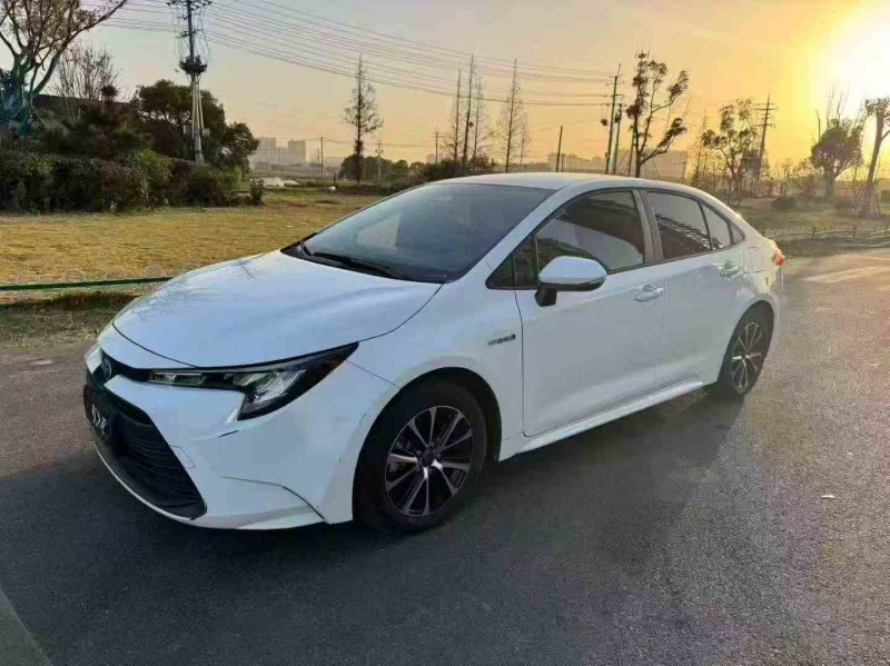 连云港23年丰田雷凌3