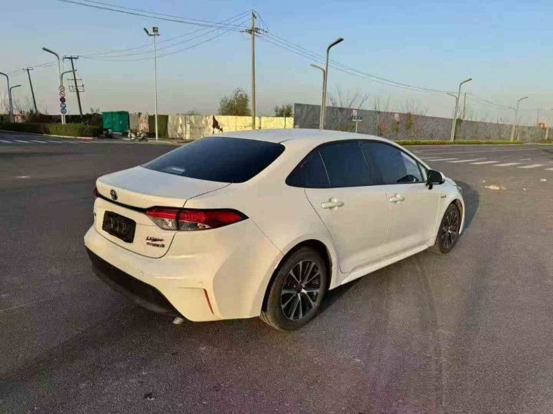 连云港23年丰田雷凌8