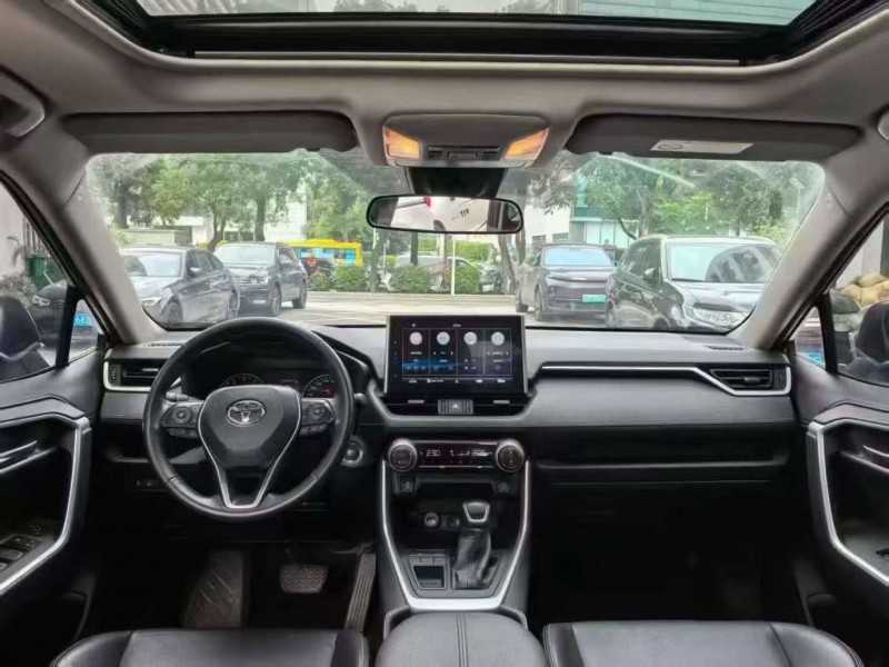 深圳22年丰田威兰达3