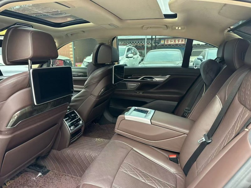 淄博17年宝马7系5