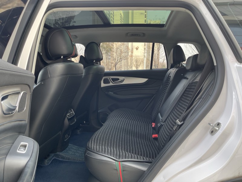 济宁21年荣威RX54