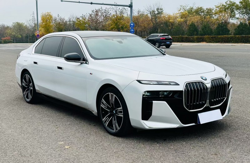 太原24年宝马7系2