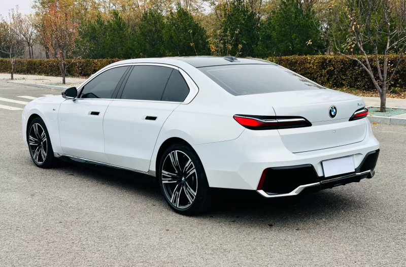 太原24年宝马7系7