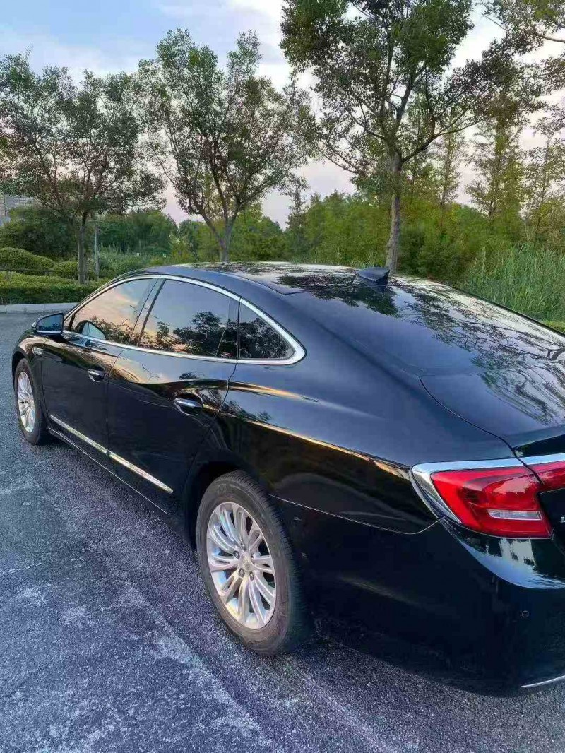 淮安18年别克君越7