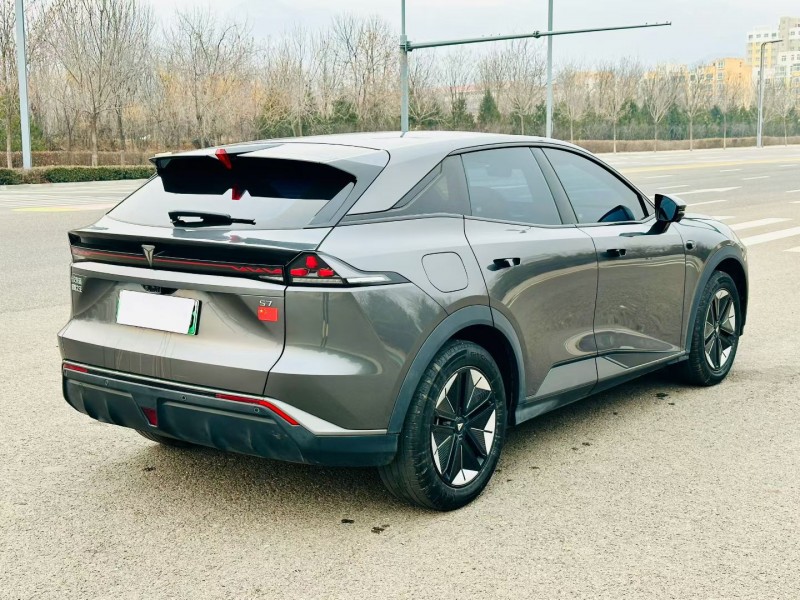 太原23年长安汽车深蓝6