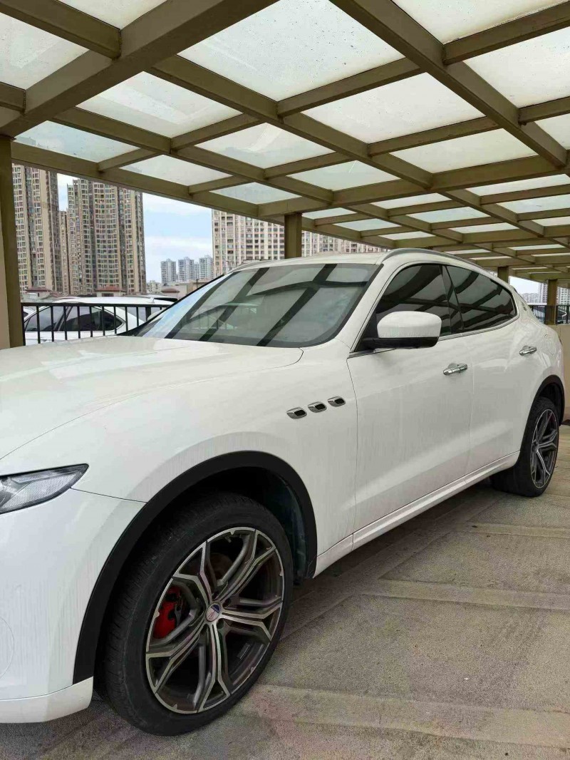 徐州17年玛莎拉蒂Levante2