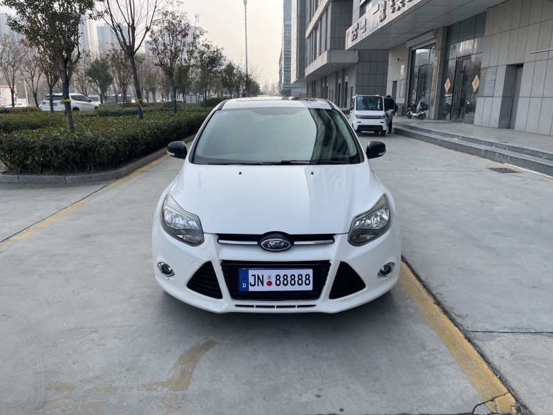 济宁14年福特福克斯1