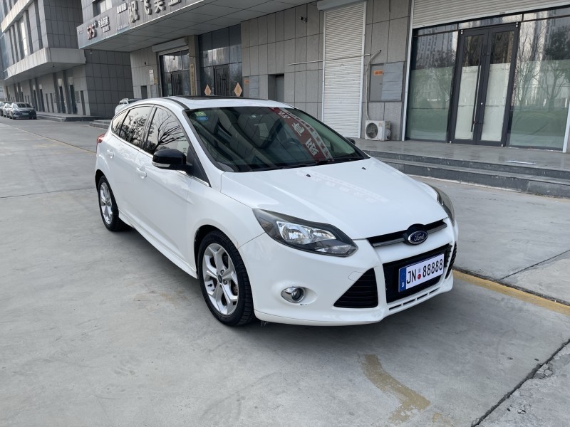 济宁14年福特福克斯3