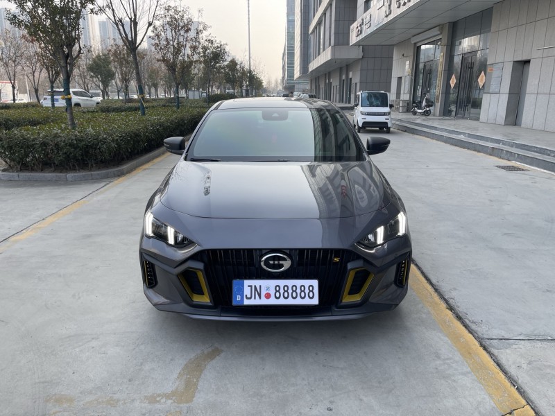 济宁23年传祺影豹1