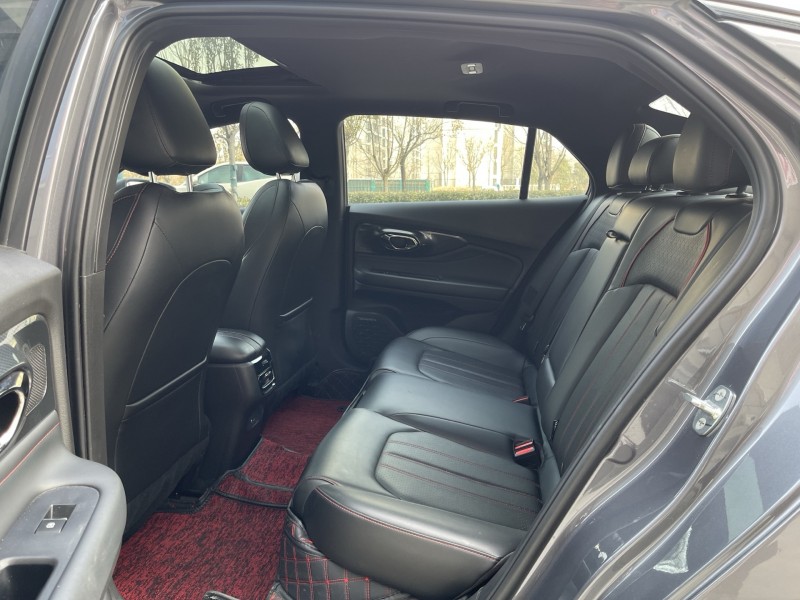 济宁23年传祺影豹6