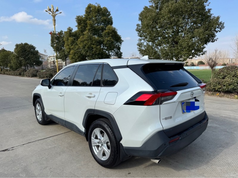 盐城25年丰田RAV4荣放5