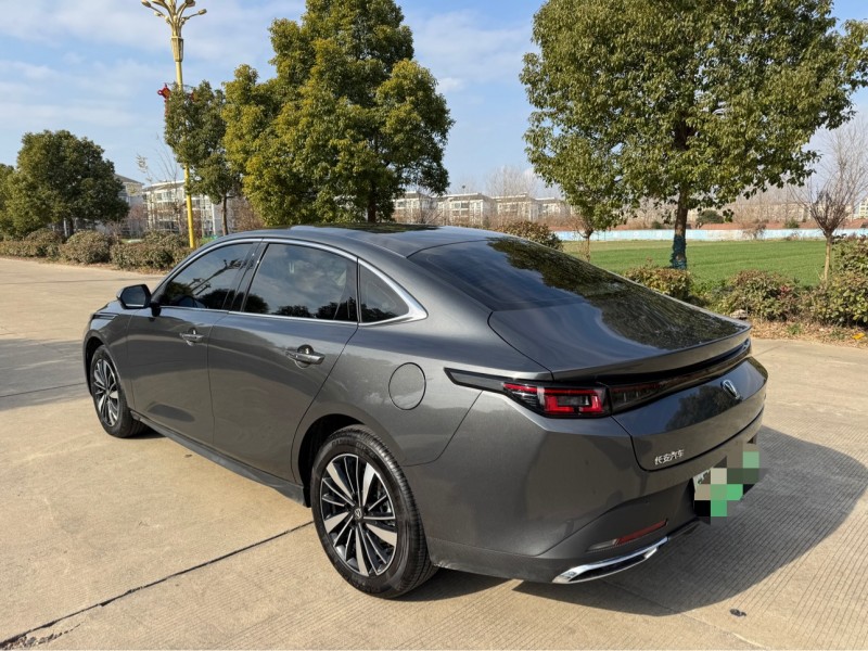 盐城25年长安汽车逸动4