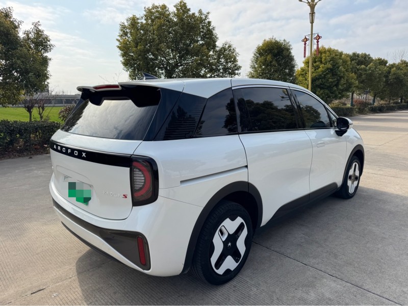 盐城25年极狐汽车考拉4