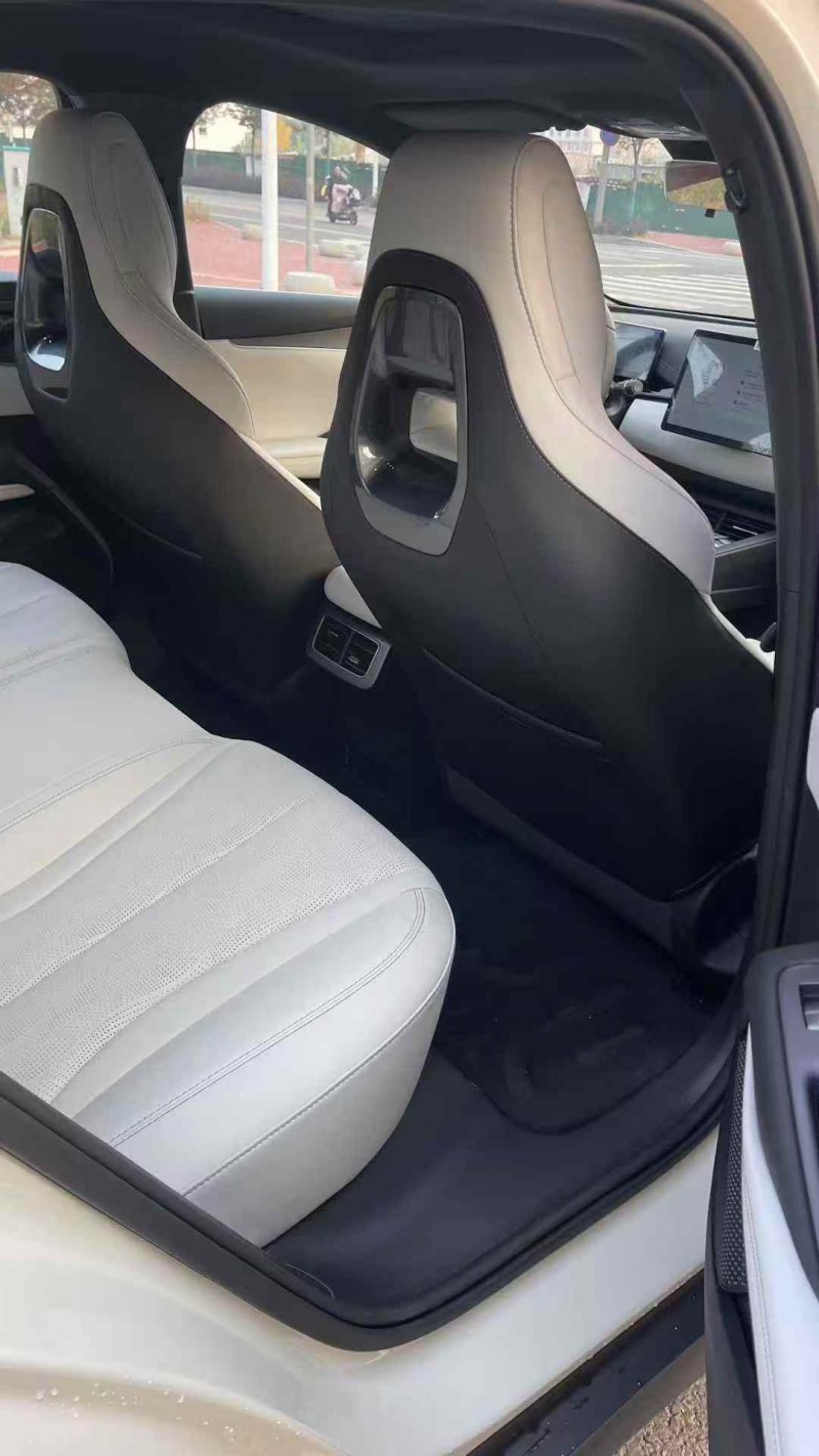青岛25年比亚迪海豹5