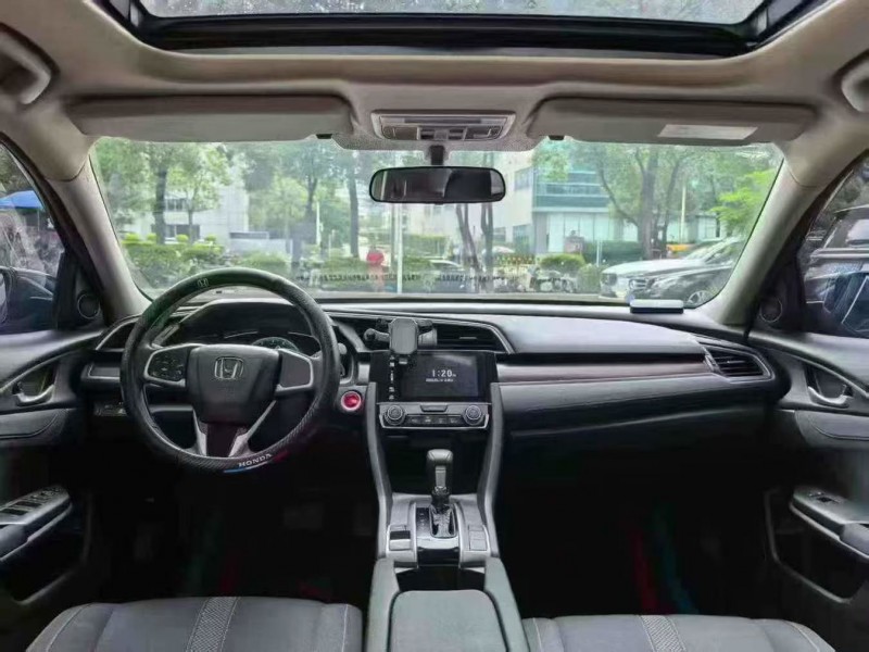 深圳21年本田思域4