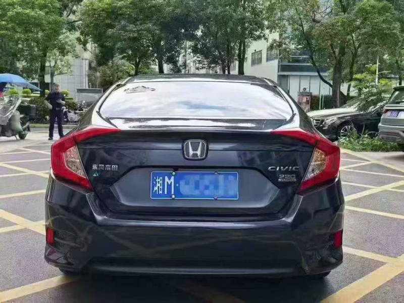 深圳21年本田思域5