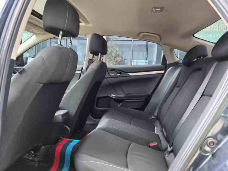 深圳21年本田思域8