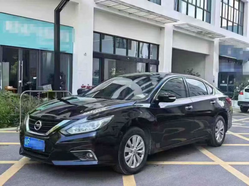 深圳17年日产天籁2