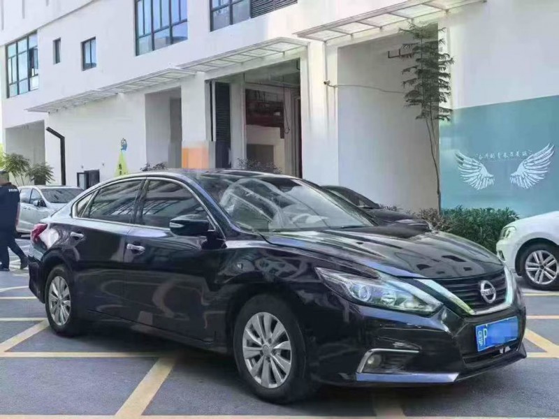 深圳17年日产天籁6
