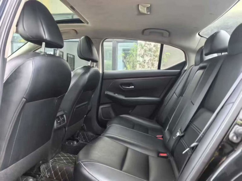 深圳20年日产轩逸5