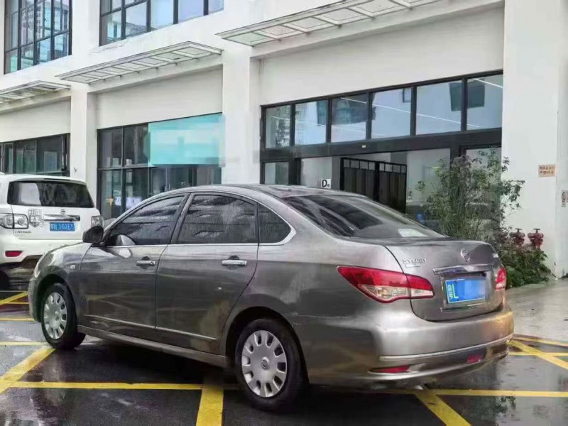 深圳20年日产轩逸2