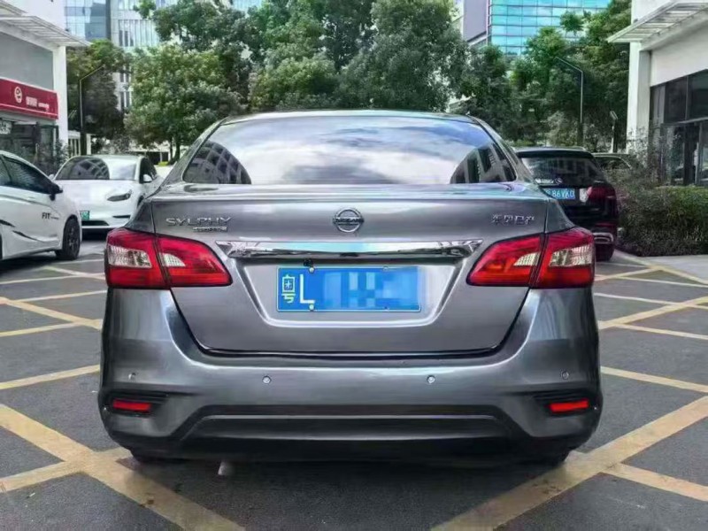 深圳20年日产轩逸6