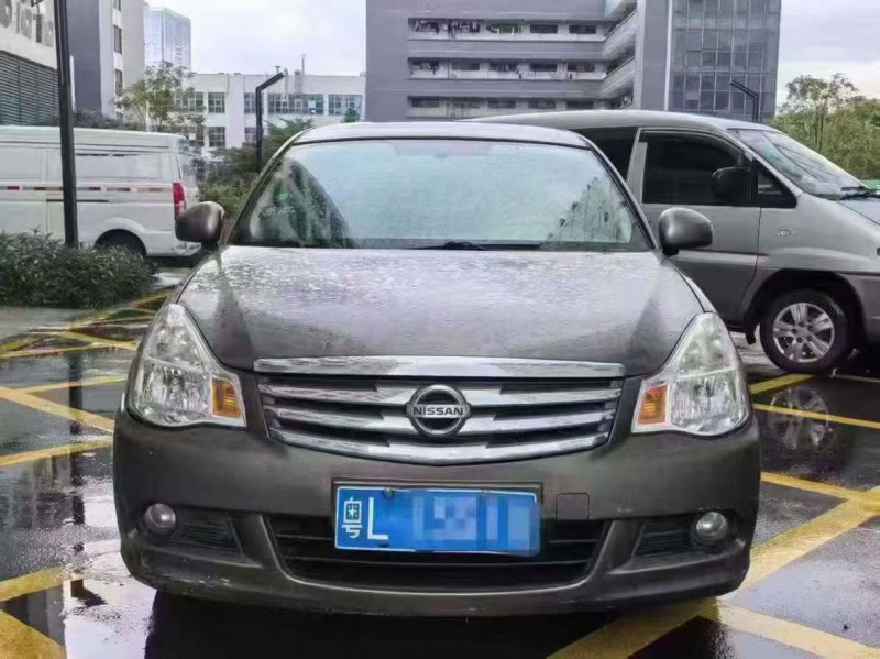 深圳16年日产轩逸1