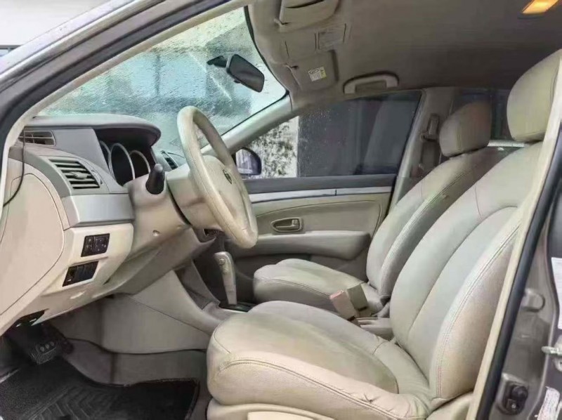 深圳16年日产轩逸4