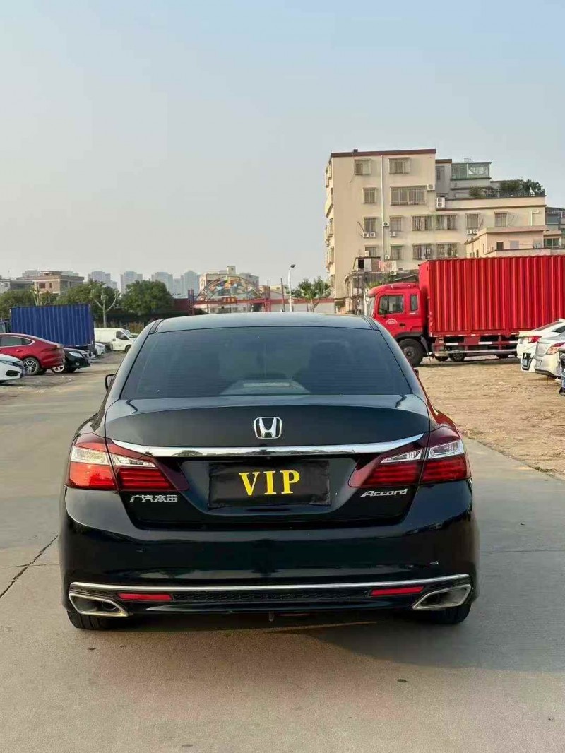 中山18年本田雅阁6