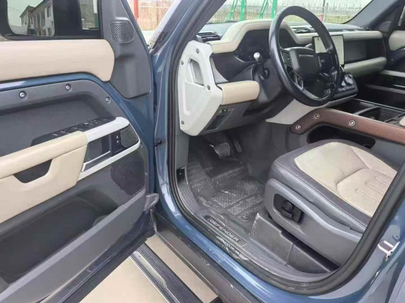 秦皇岛21年路虎卫士4