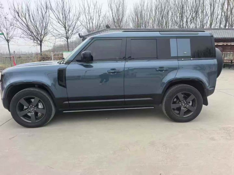 秦皇岛21年路虎卫士8