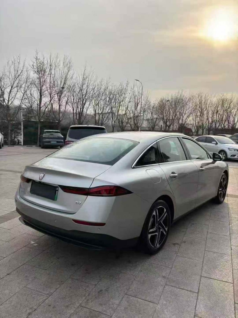 邯郸24年荣威D77