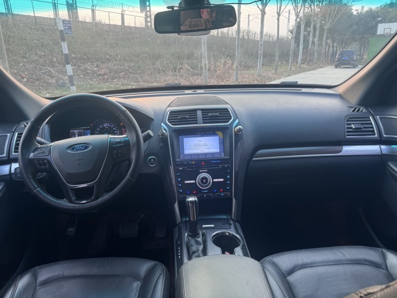 郑州17年福特探险者9