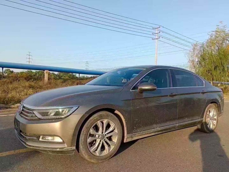 枣庄17年大众迈腾2