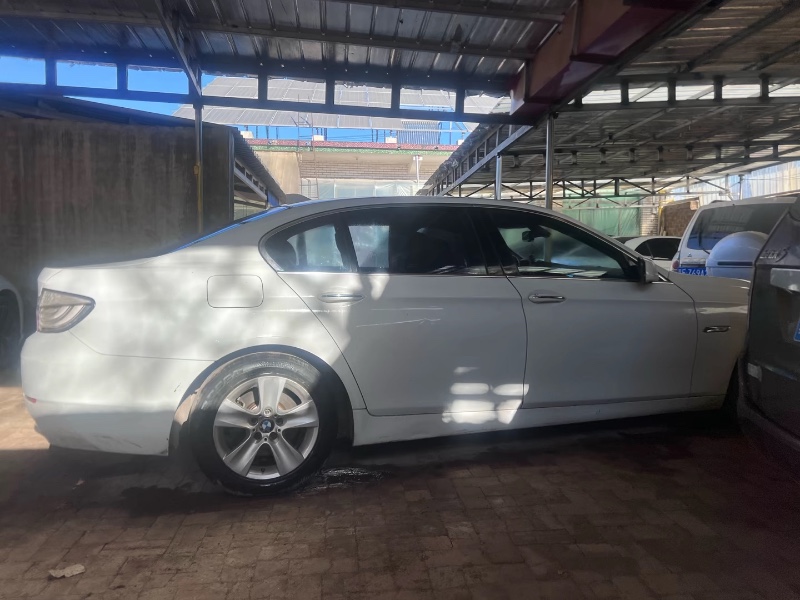 保定11年宝马5系5