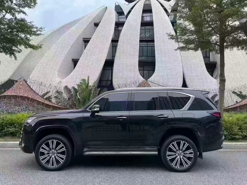 深圳25年雷克萨斯LX8