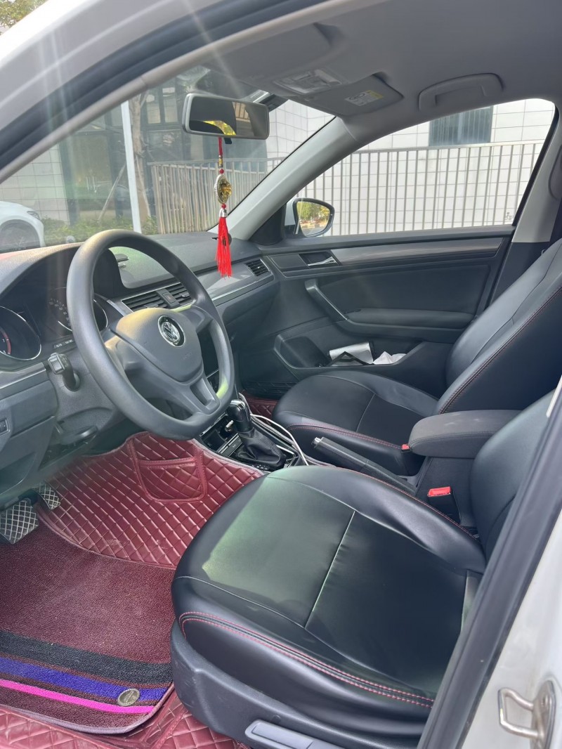 佛山21年大众宝来4