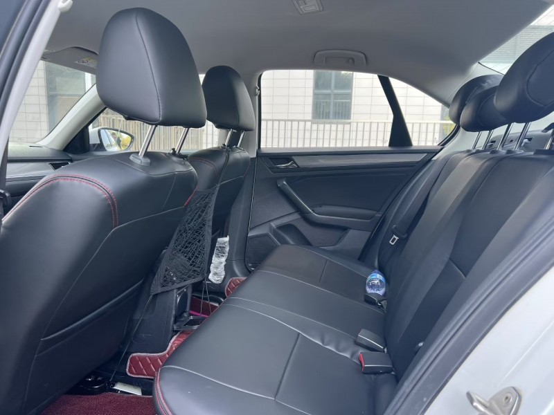 佛山21年大众宝来6