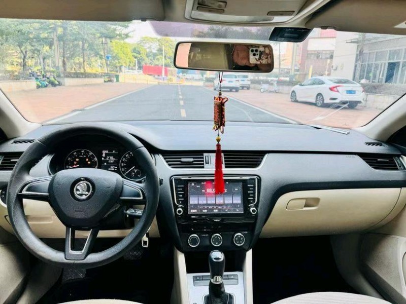 东莞16年斯柯达明锐6