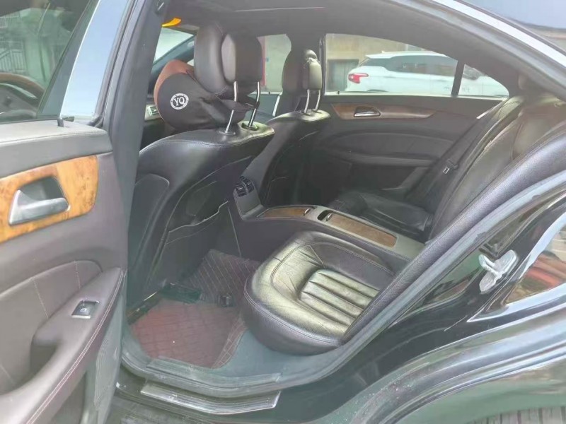 广州13年奔驰CLS4