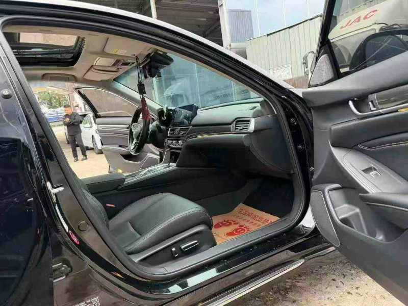 徐州23年本田雅阁6