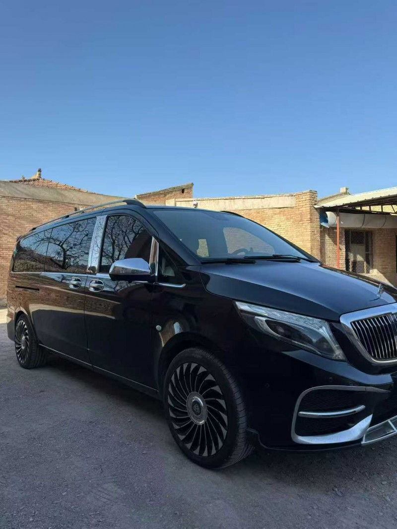 兰州18年奔驰威霆2