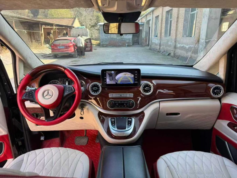 兰州18年奔驰威霆5