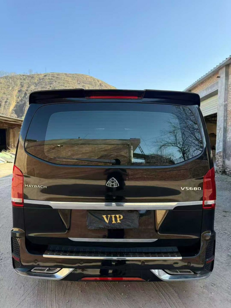 兰州18年奔驰威霆9