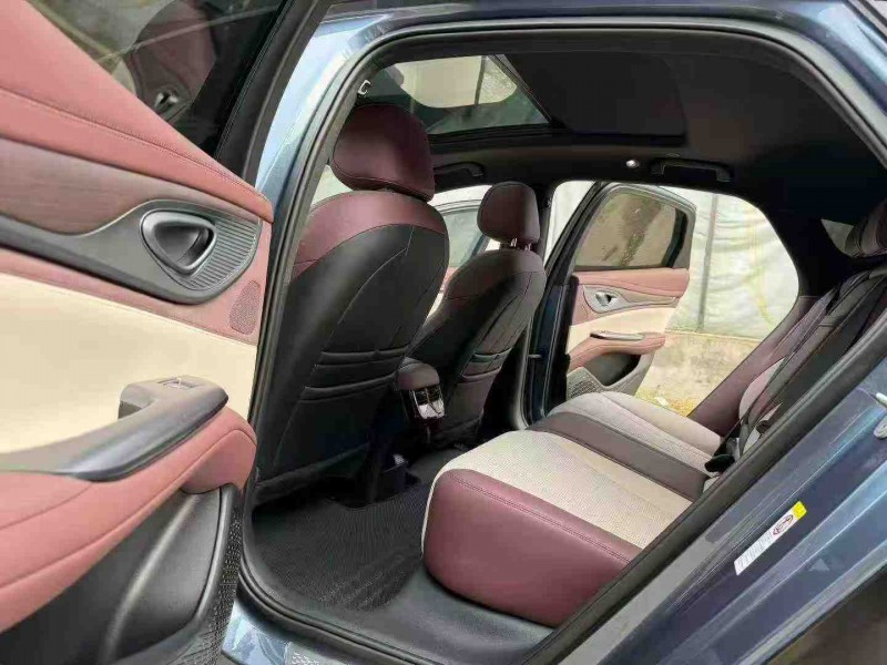 徐州24年比亚迪海豹8