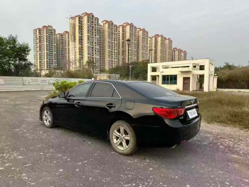 南宁12年丰田锐志8