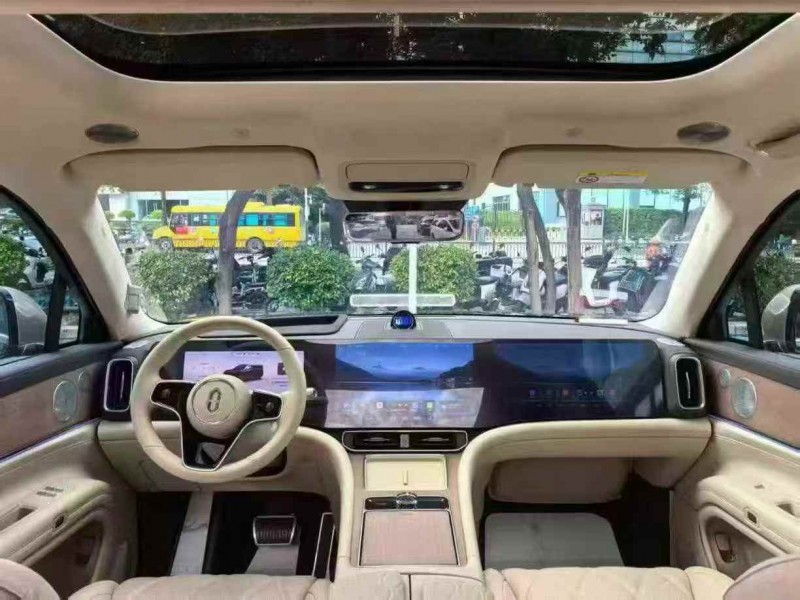 深圳25年华为智选问界6