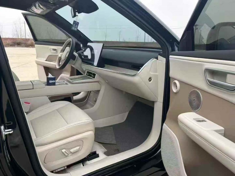 石家庄25年丰田铂智4