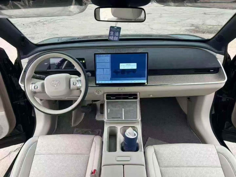 石家庄25年丰田铂智6